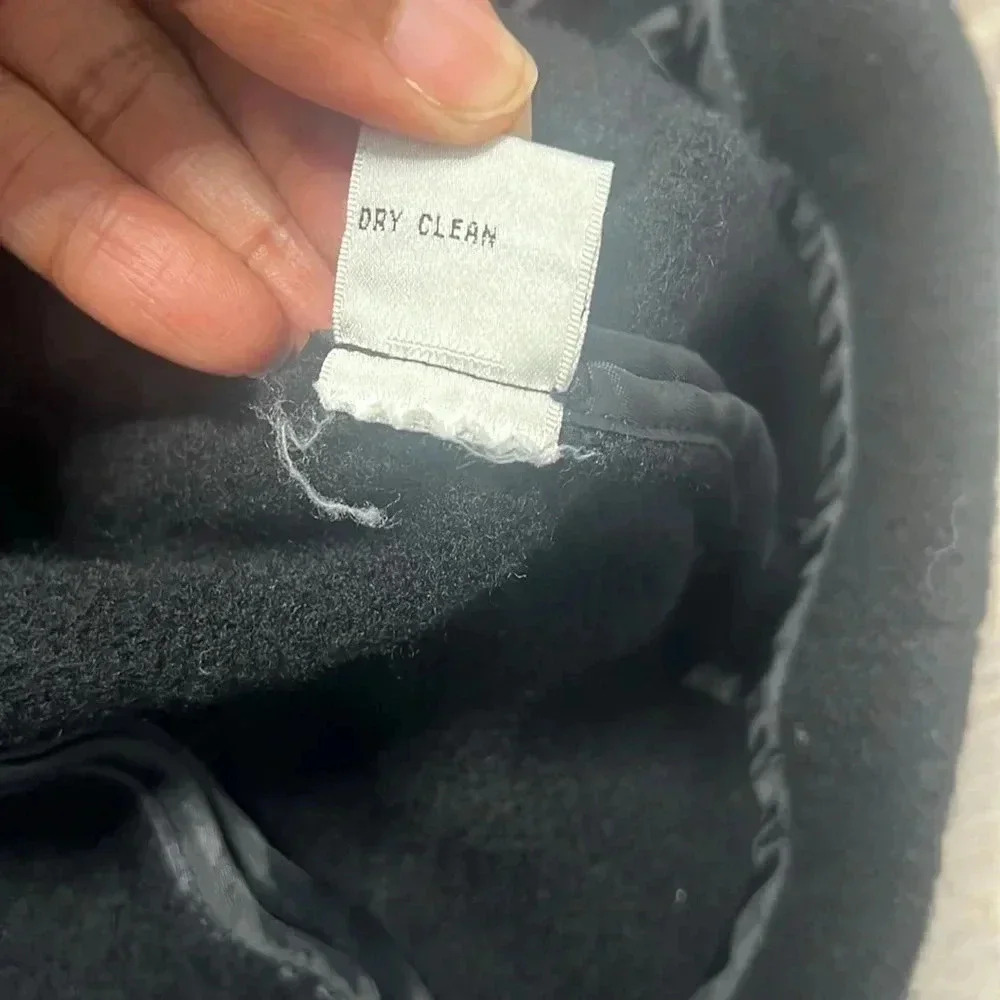 Women’s Talbots Italian Wool Black Blazer Jacket Size 4 - Picture 7 of 10